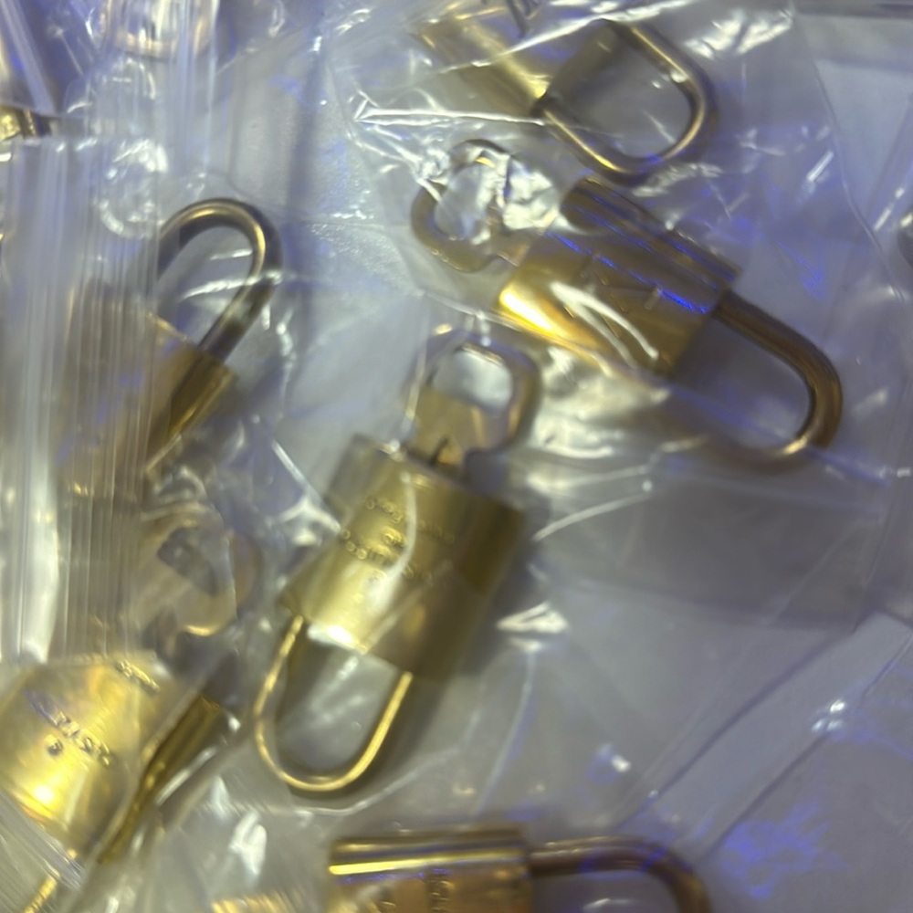 Authentic lv lock and key set